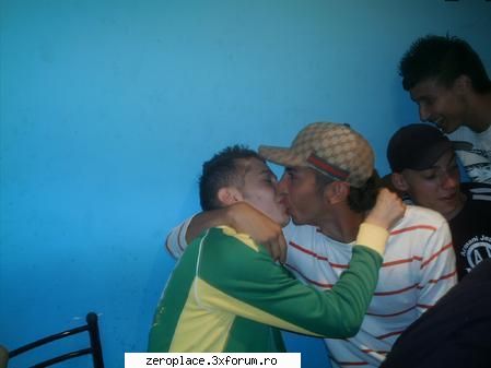 Cocalari ............Gay - Ok Avem poze in direct si in reluare..si - Cocalari